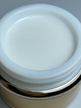 Load image into Gallery viewer, Milky white Rubber base